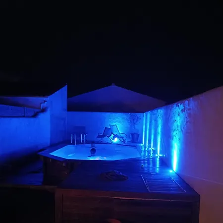 Willa Atypique Climatisee Avec Piscine Chauffee Royan